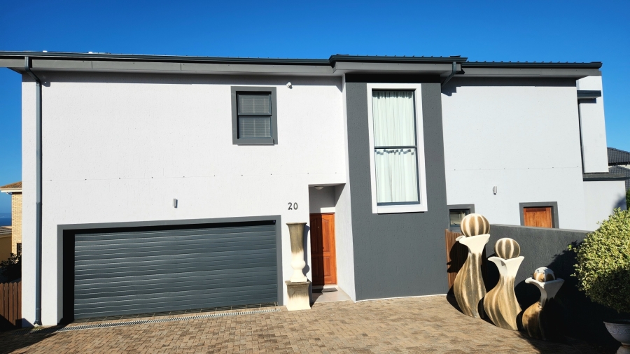 4 Bedroom Property for Sale in Hartenbos Heuwels Western Cape